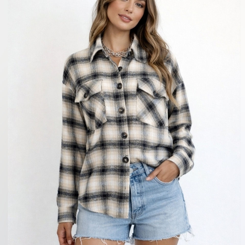 E & M Women’s Plaid Button-Down Shacket – 100% Cotton – Size Small